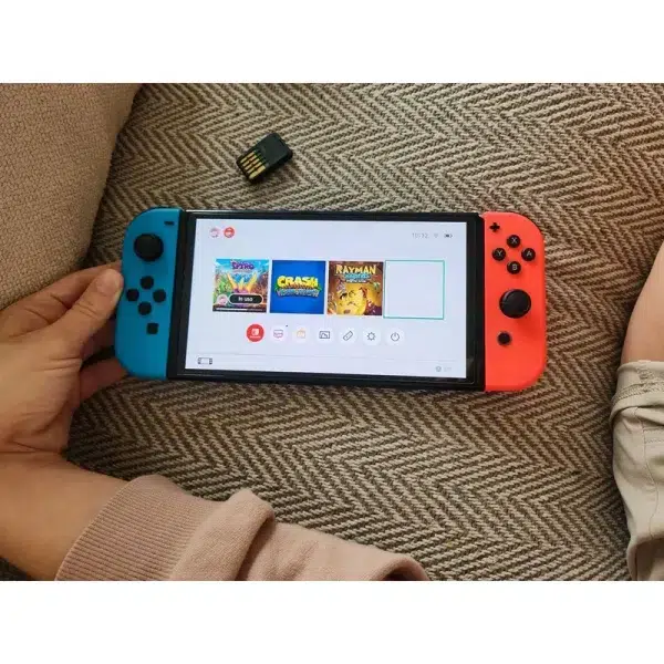 کنسول بازی هیبریدی نینتندو مدل Switch - OLED Neon Blue and Neon Red ظرفیت 64 گیگابایت - Image 4