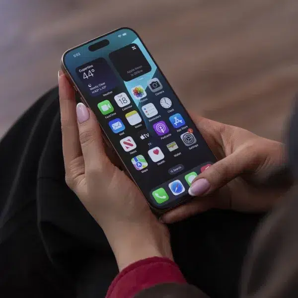 گوشی موبایل اپل مدل iPhone 16 Pro Max ZAA دو سیم کارت ظرفیت 256 گیگابایت و رم 8 گیگابایت(گارانتی شرکتی) - Image 4